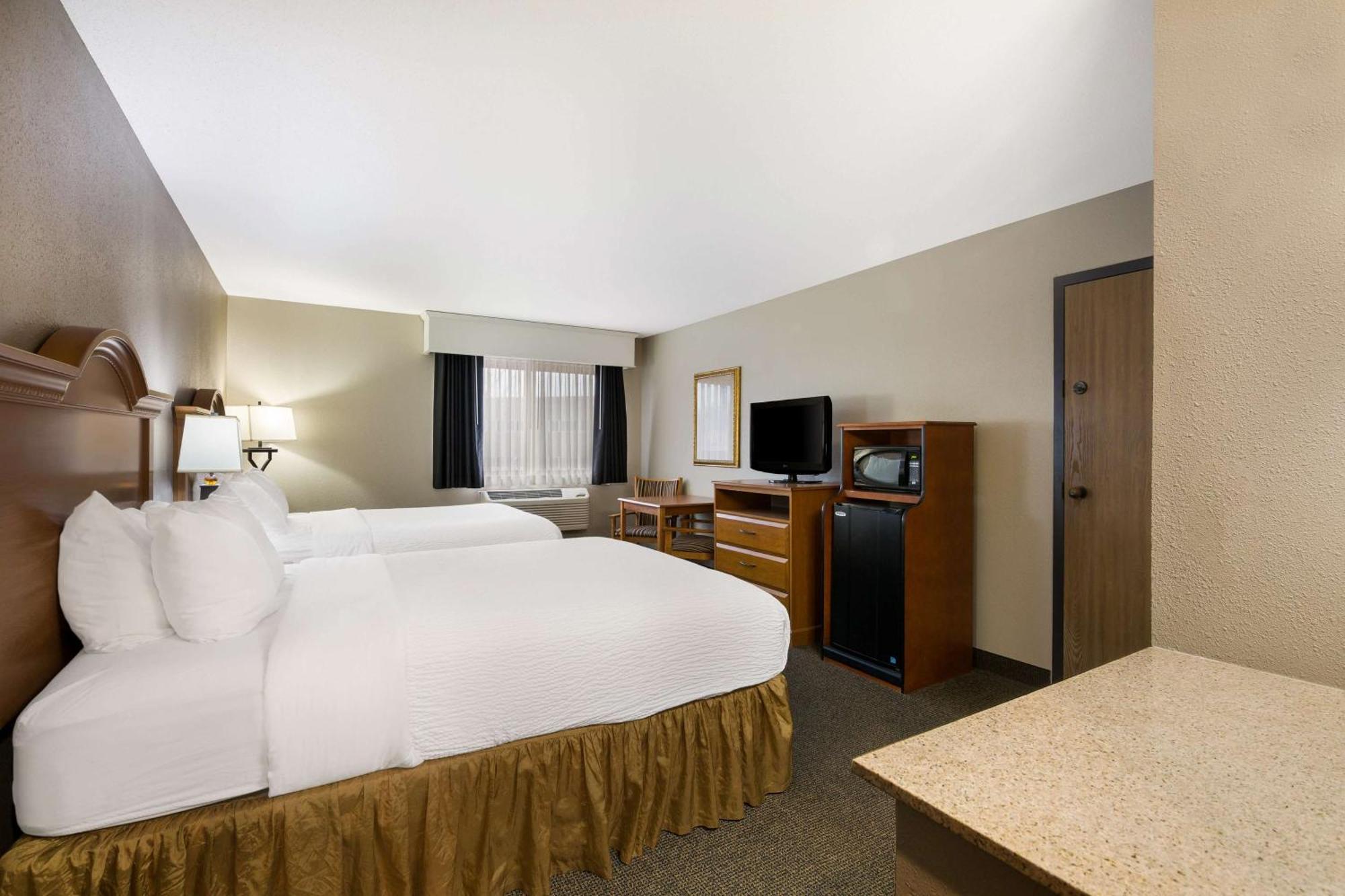 Revel Hotel Minot - Surestay Collection By Best Western Eksteriør bilde