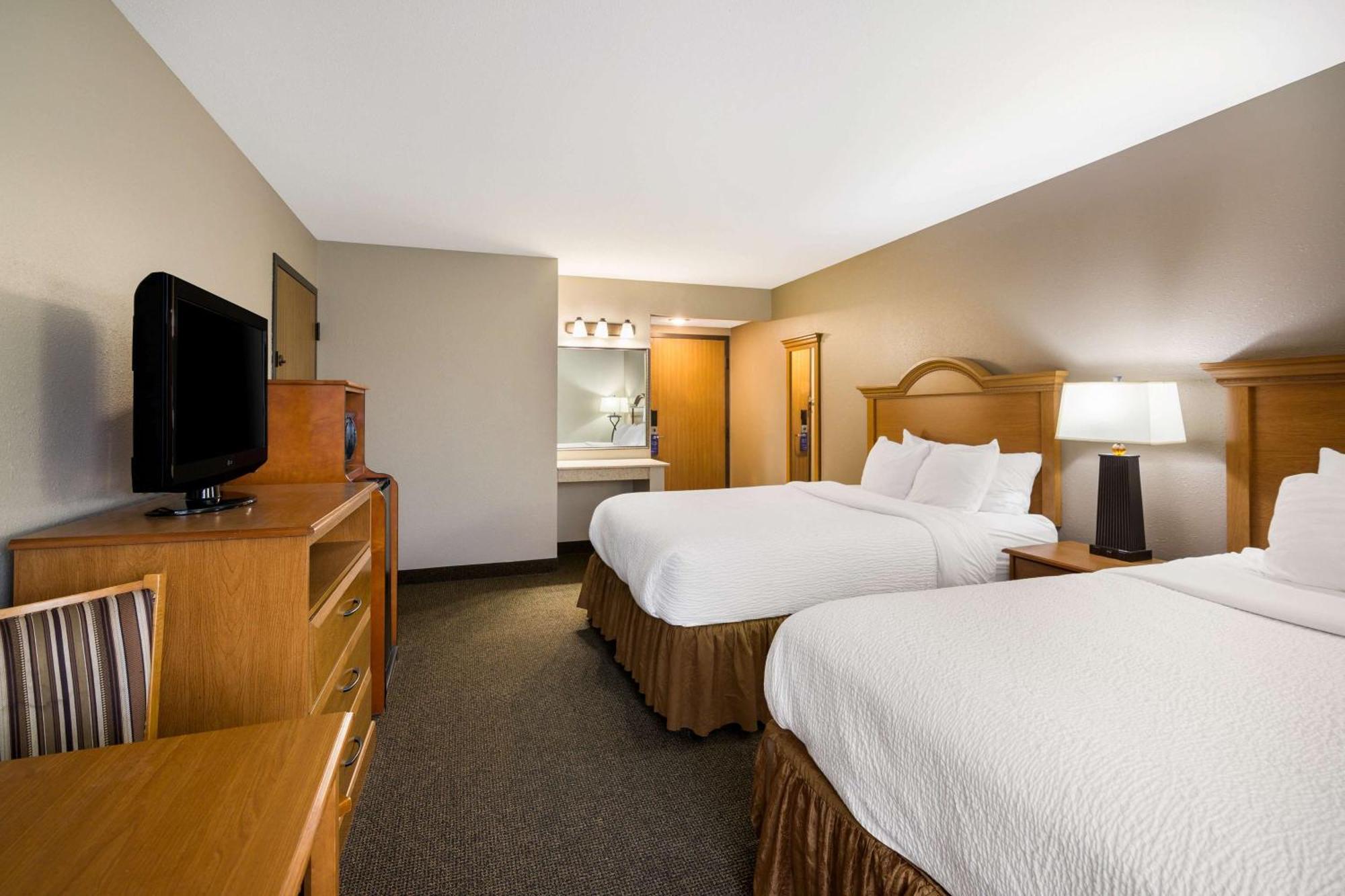 Revel Hotel Minot - Surestay Collection By Best Western Eksteriør bilde