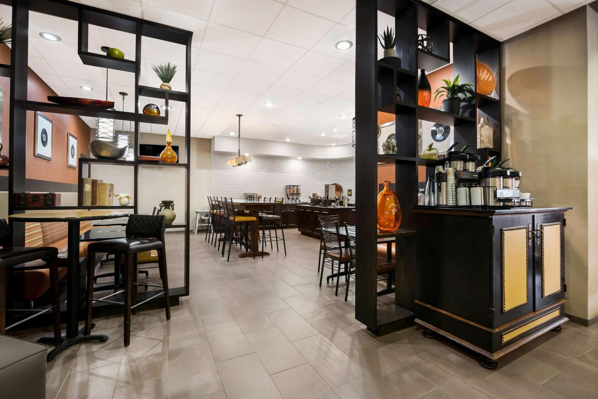 Revel Hotel Minot - Surestay Collection By Best Western Eksteriør bilde